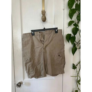 Red Kap men’s size 34 beige shorts